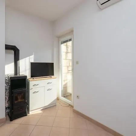 Bento Apartment - Best View On Town And Sea Pucisca Exterior photo
